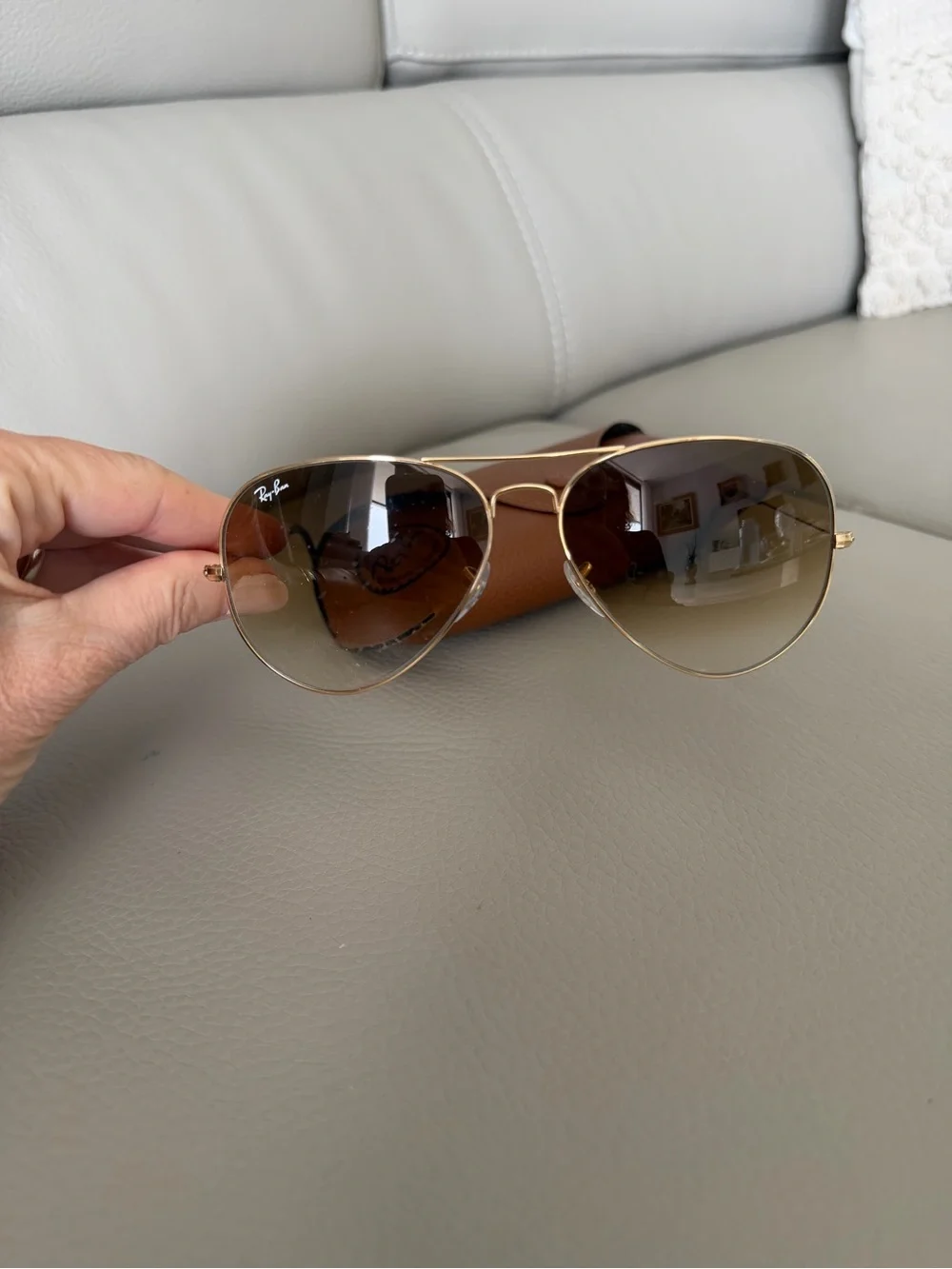 Ray-Ban Woman’s Gold Frame Aviator Sunglasses with Brown Gradient Lenses